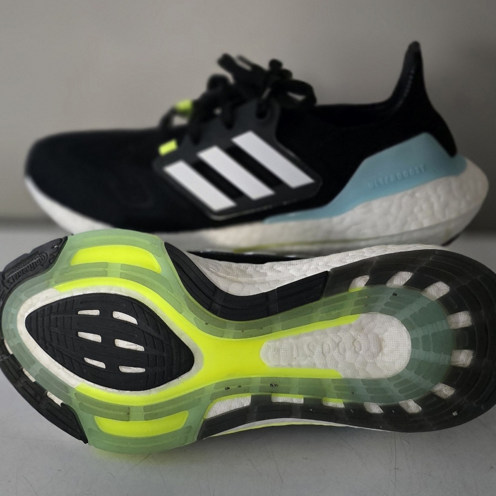 ADIDAS ULTRABOOST